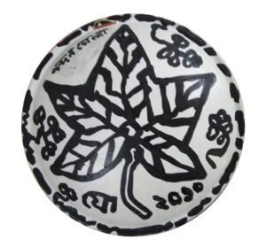<b>Jogen Chowdhury </b><br> Untitled <br> Acrylic on Sora (Ceramic Plate) <br> 10 Inches Diameter <br>2000